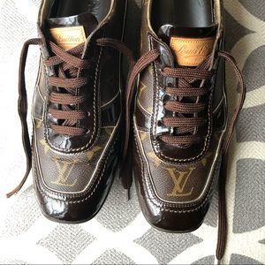Louis Vuitton Sneakers Monogram Sz 39